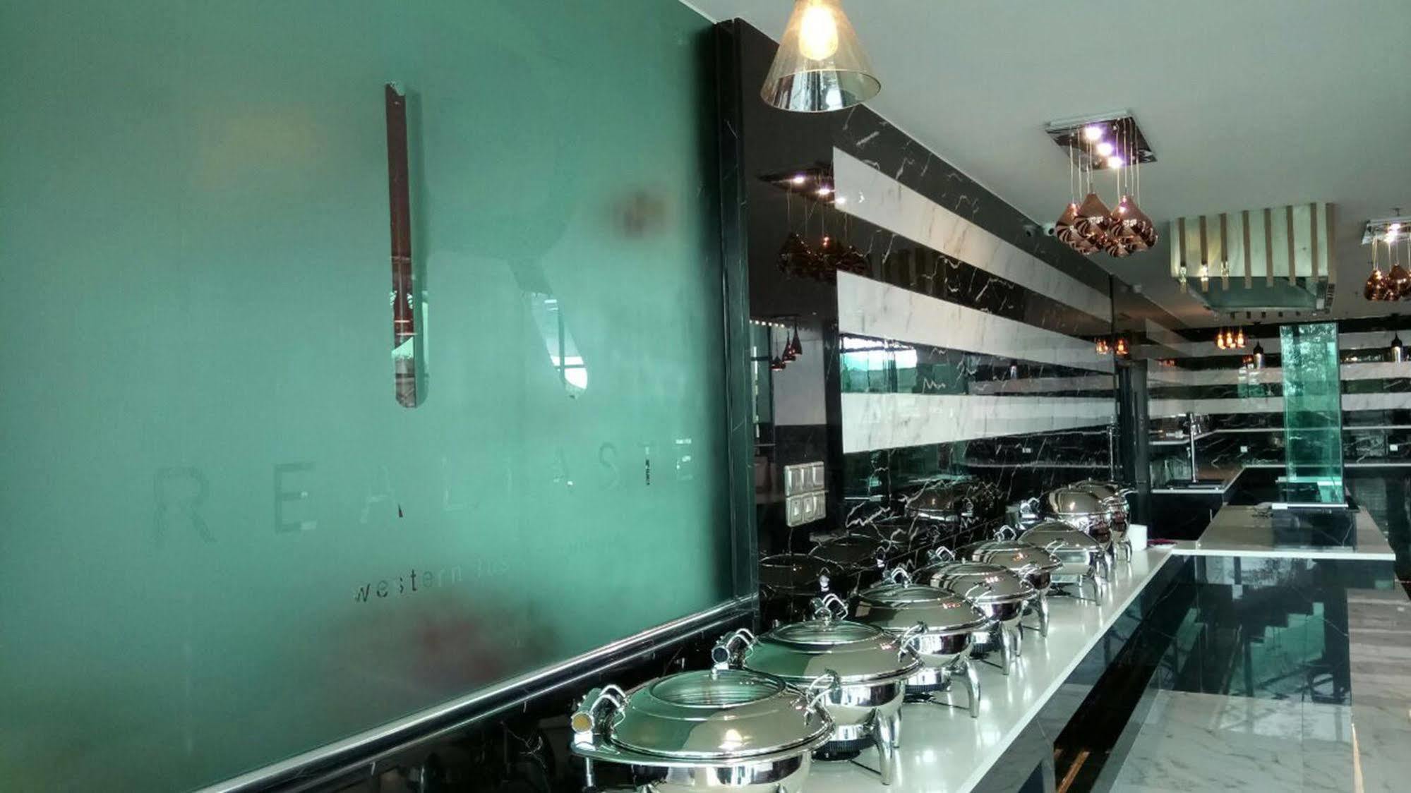 Purest Hotel Sungai Petani Ngoại thất bức ảnh